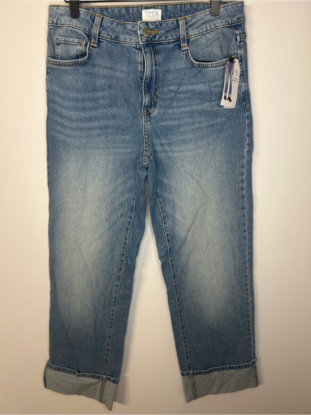 *NWT* Time and Tru High Rise Straight Leg Cuffed Denim Jeans, Size 8 - Picture 5 of 11